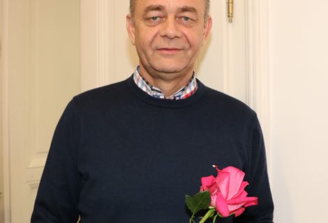SRETAN MEĐUNARODNI DAN ŽENA SRETAN MEĐUNARODNI DAN ŽENA